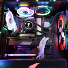 技嘉 AORUS LIQUID COOLER 240散热器 水冷 多平台RGB