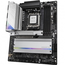 技嘉B650 AERO G雪雕 台式机电脑主板支持1718针AMD处理器