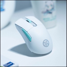 华硕(ASUS)天选游戏mini鼠标 无线三模 轻量化65g 对称手型 FPS英雄联盟LOL吃鸡鼠标 12000DPI RGB 月耀白